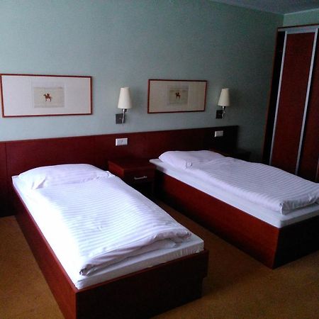 Hostel Refleks Thorn Zimmer foto